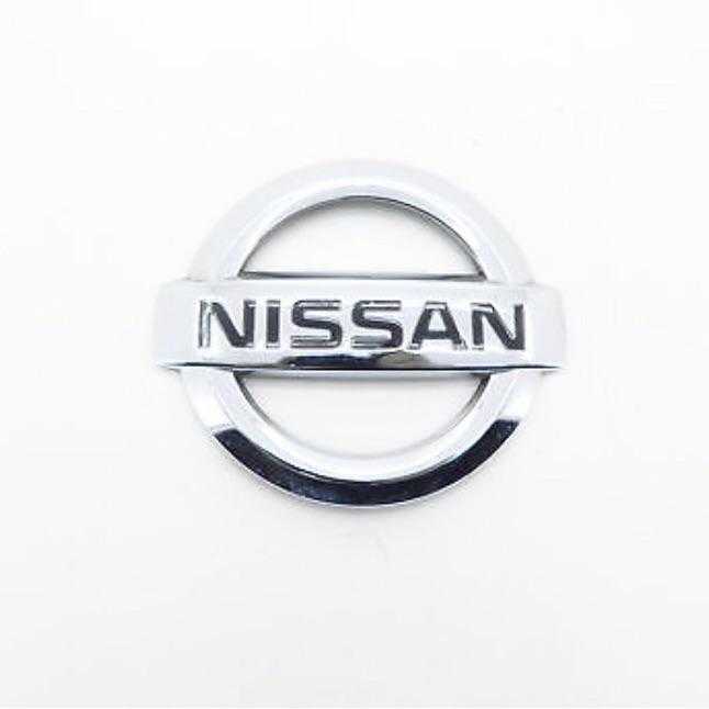 Nissan, Nissan GT-R (R35) Emblem-Trunk Lid NISSAN Logo