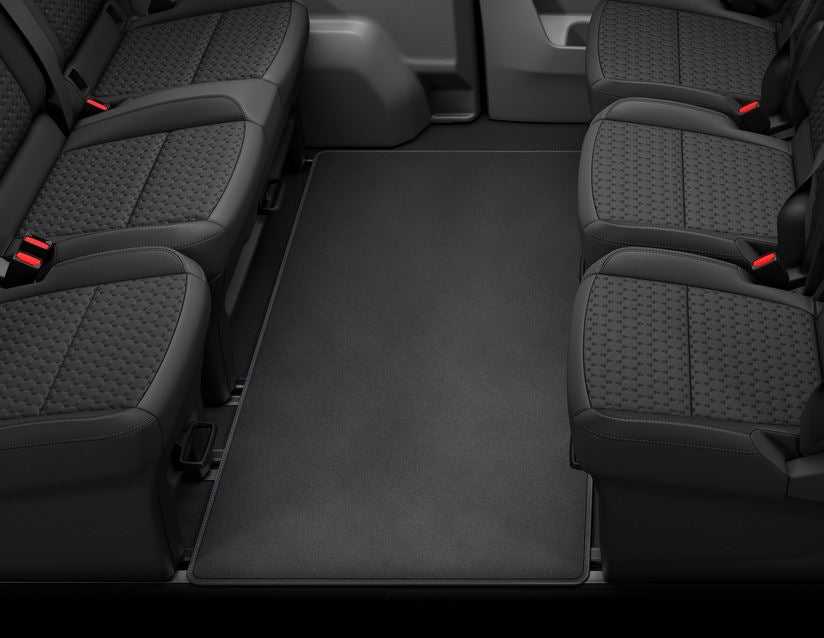 Ford, TOURNEO CUSTOM CARPET FLOOR MATS REAR, BLACK, FOR BETWEEN 2ND AND 3RD ROW SEATS
