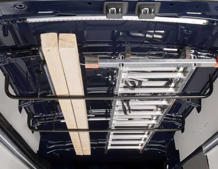Ford, TRANSIT OVERHEAD RACKING SYSTEM WITH FITTING 05/2019